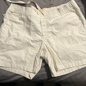 Women’s North Face Shorts - Cream - Large